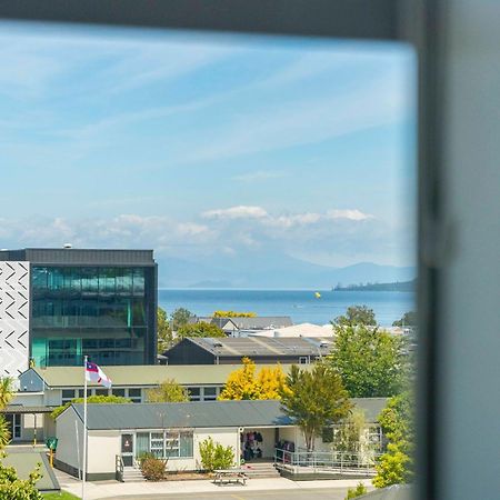 Lakeview Luxury - Taupo Holiday Apartment ภายนอก รูปภาพ